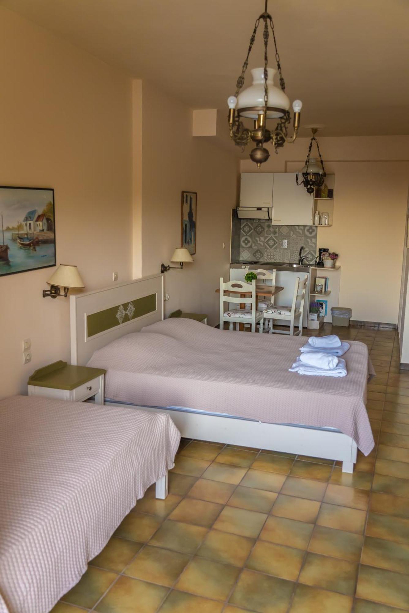 Linardos Apartment